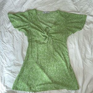 Zara green floral spring short sleeved mini dress
